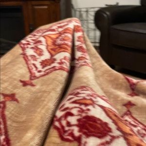 Meet your Posher, Annette